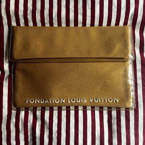 Fondation Louis Vuitton Paris Museum Clutch Bag – Clear PVC Canvas Pouch